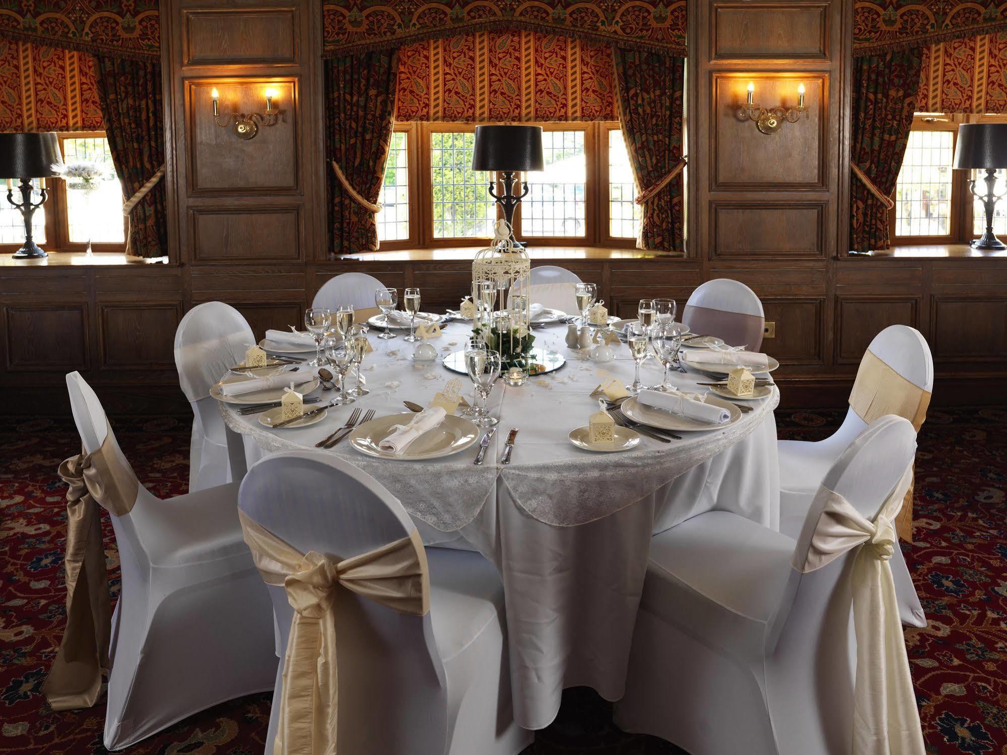 The Royal Toby Hotel 로치데일 외부 사진