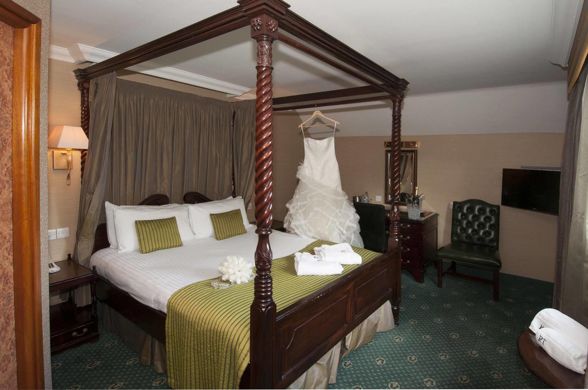 The Royal Toby Hotel 로치데일 외부 사진